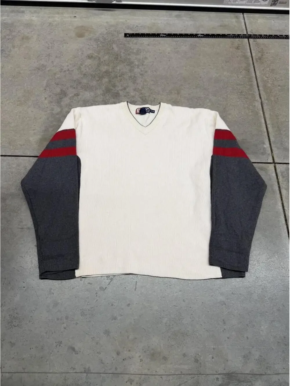 vintage chaps ralph lauren white red and grey v neck knit sweater size xl